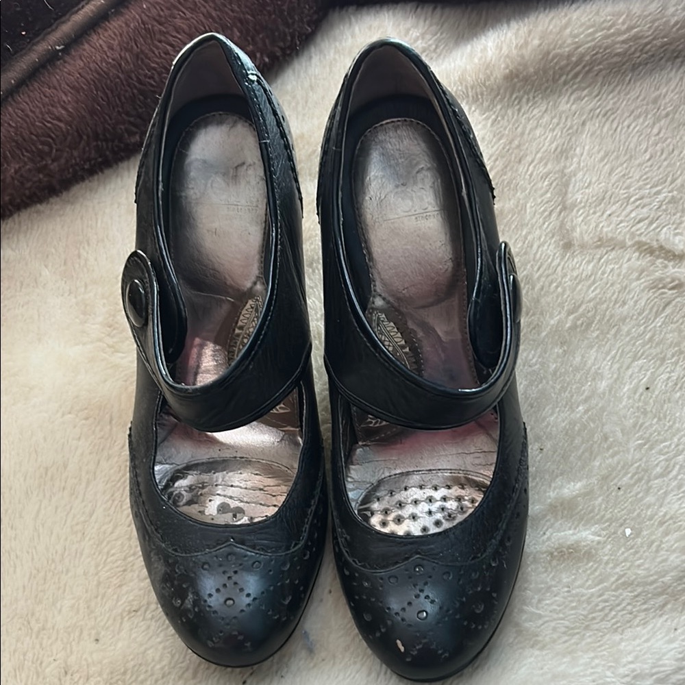 Elegant Black Women's Shoes